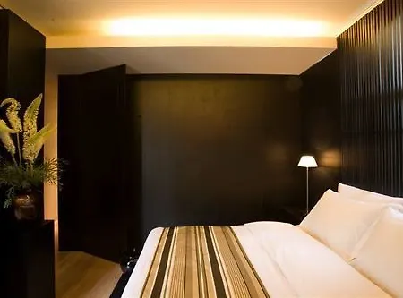 Amsterhome Hotel 3*