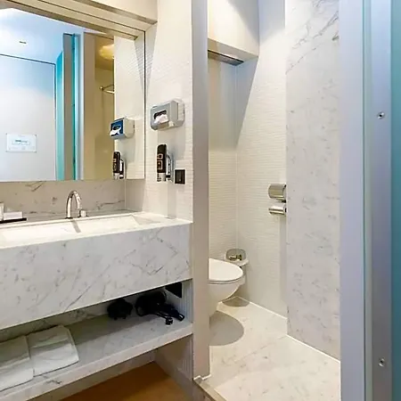 Amsterhome Hotel