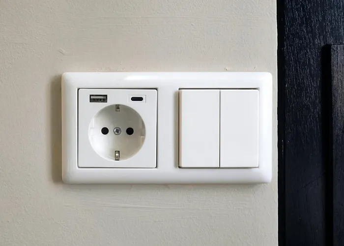 호텔 Amsterhome 3*